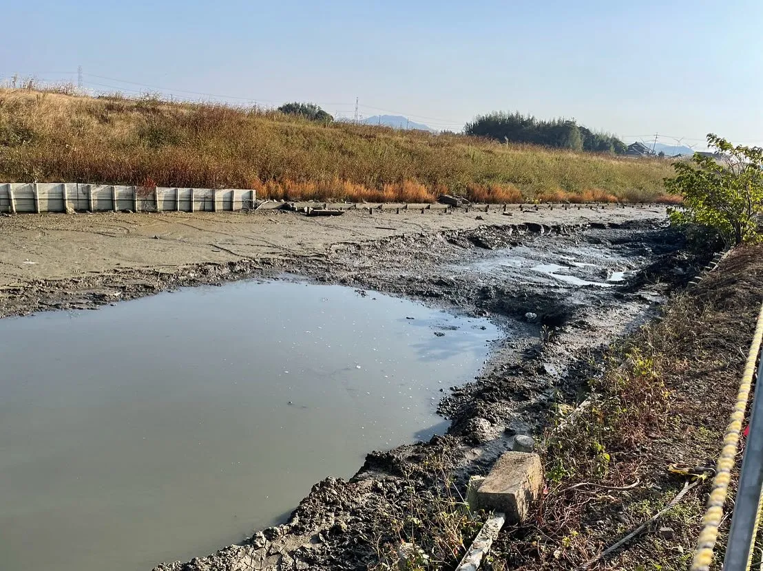 遊水池の浚渫作業の応援をさせて頂きました